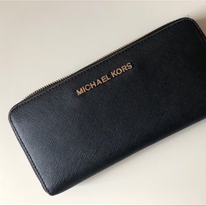 Michael Kors Jet Set Wallet